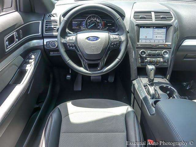 Ford Explorer 2017 photo 14